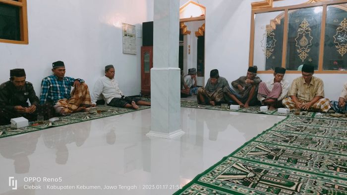 MUSYAWARAH PERSIAPAN PERINGATAN ISRO MI'ROJ NABI SAW DI MUSHOLLA NURUL HIDAYAH 01