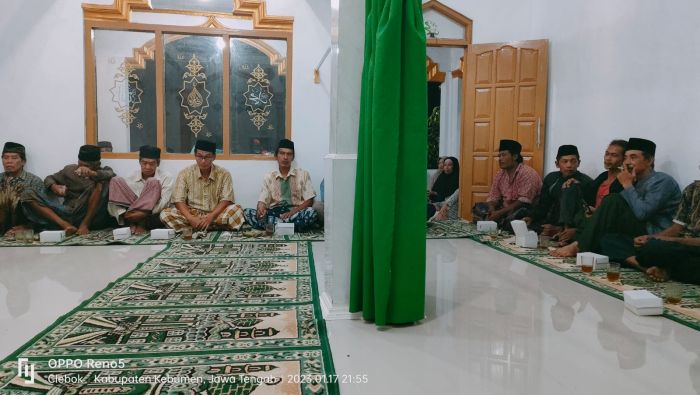 MUSYAWARAH PERSIAPAN PERINGATAN ISRO MI'ROJ NABI SAW DI MUSHOLLA NURUL HIDAYAH